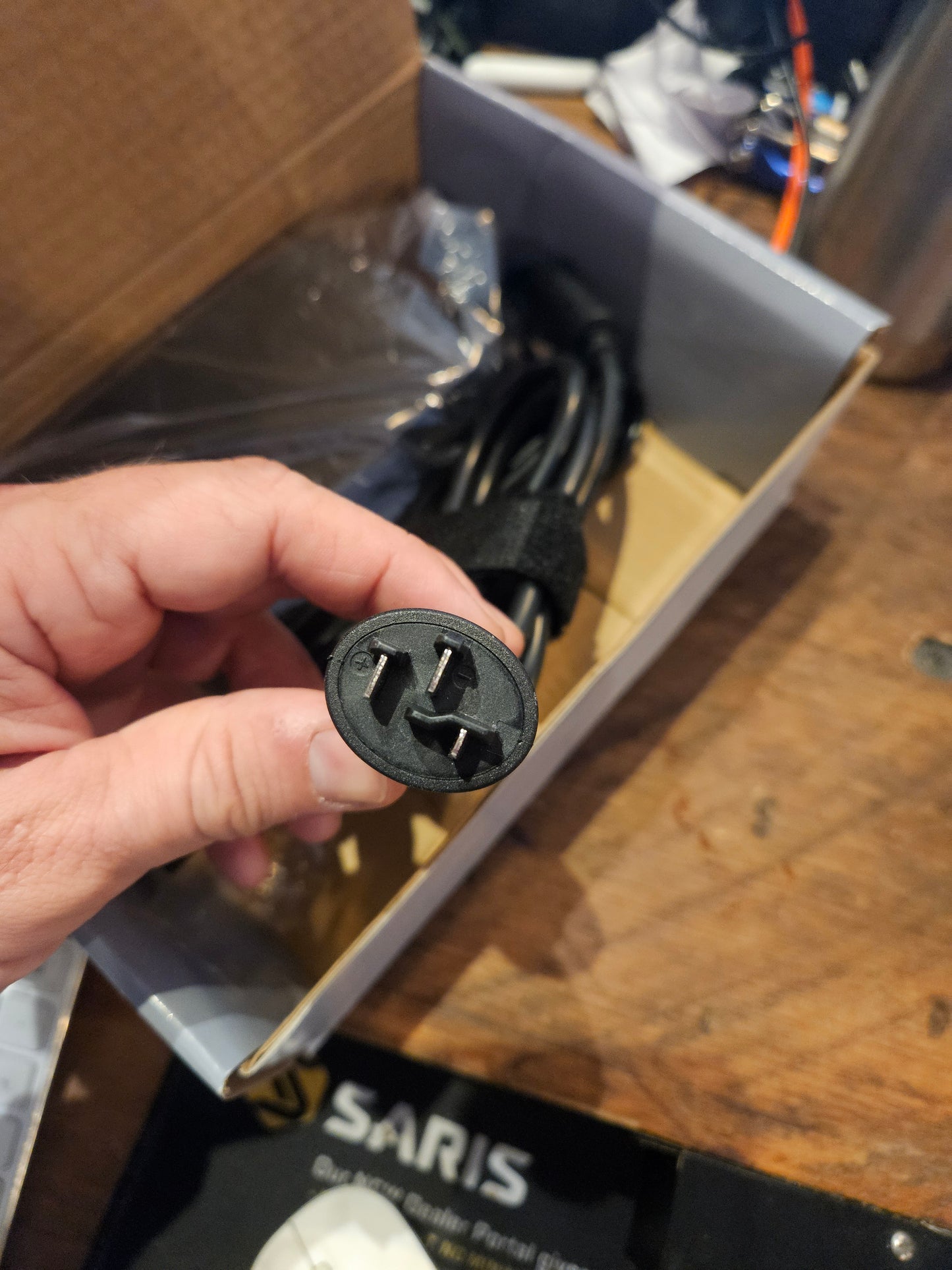 Bosch Standard Charger - 4 Amp, 3 prongs