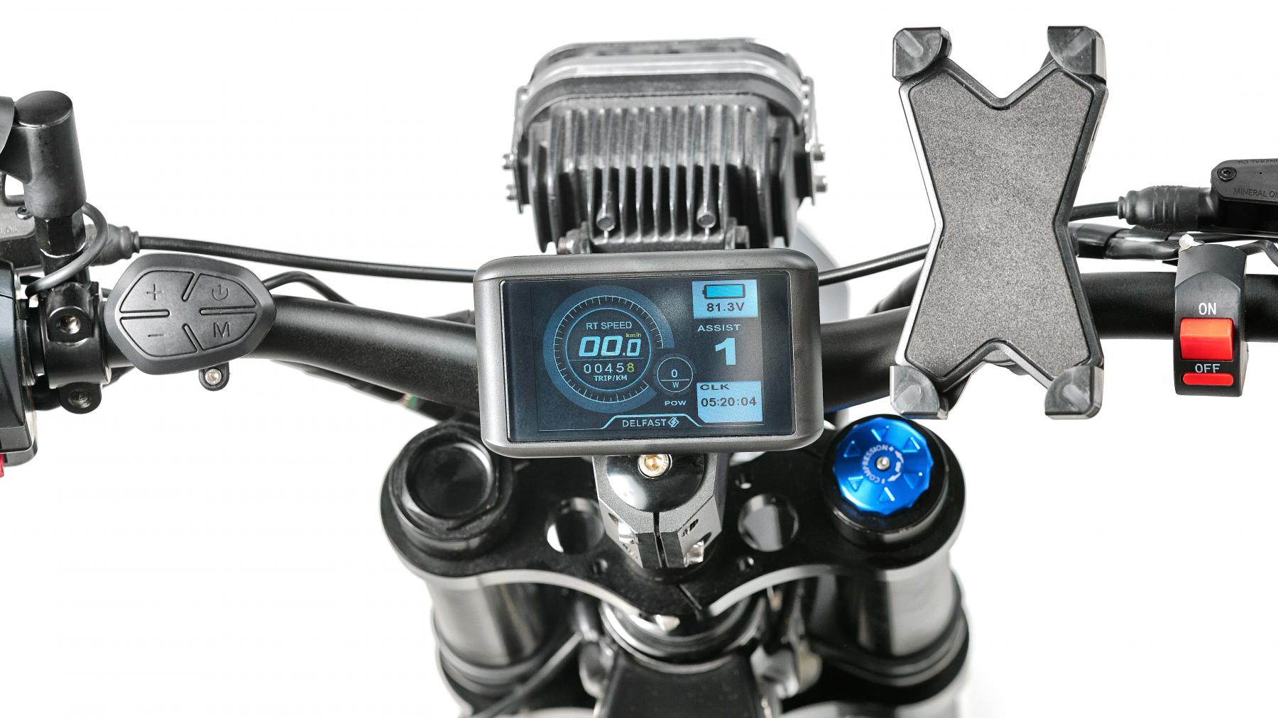 Delfast Top 3.0 ebike has a big 10 inch display with all the info you need to know about your ride, namely: Speed, Mode, Battery status, Odometer.